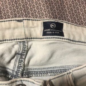 Meet your Posher, Lucy